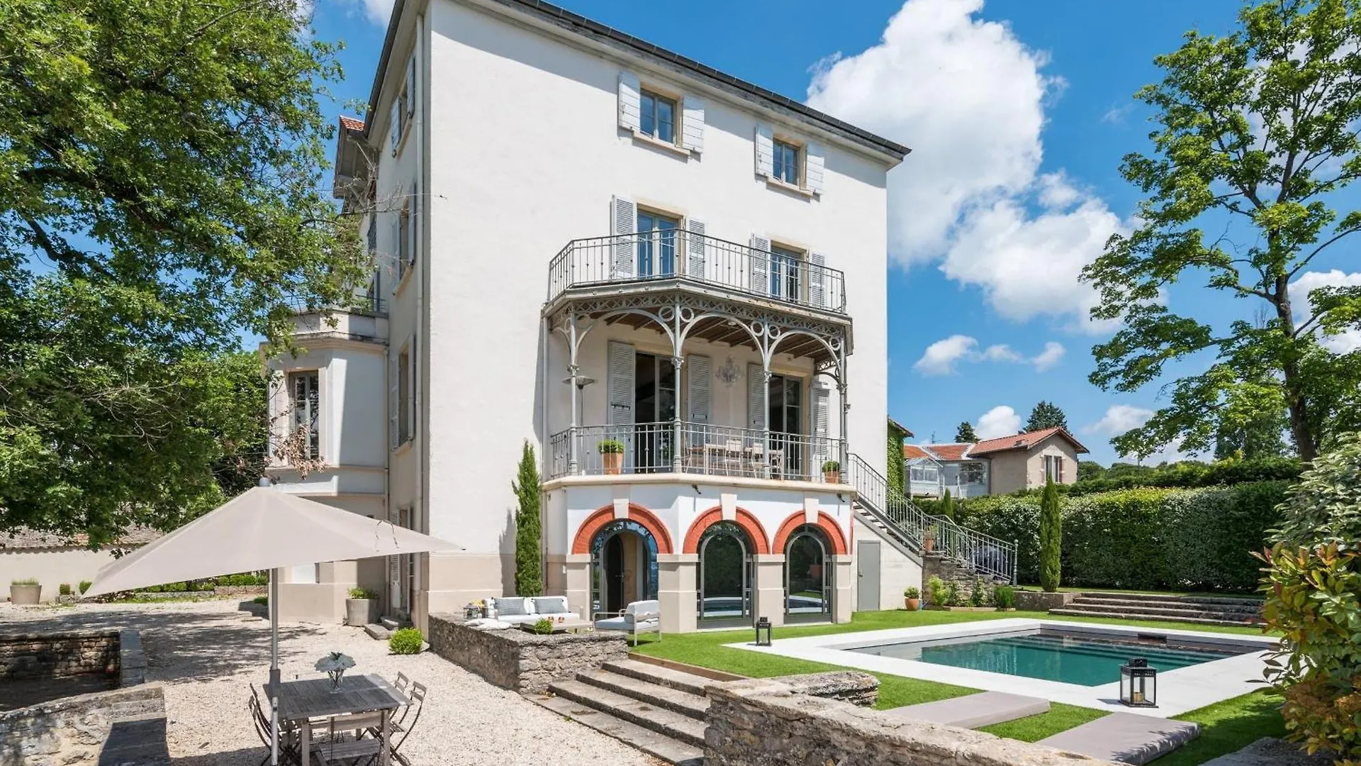 Volange - Homely house with pool garden and amazing view Saint-Didier-au-Mont-d'Or